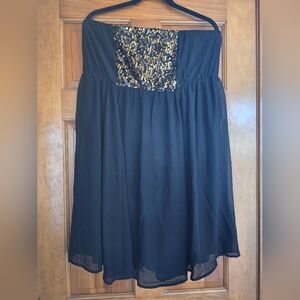 Womens 2 2X Torrid Strapless Dress Black Gold Sequin EUC